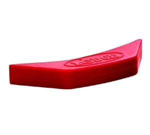 Lodge ASAHH41 Assist Handle Holder, 5-1/2" x 1-1/4", Silicone, Red