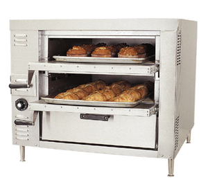 Bakers Pride GP-51 Natural Gas Countertop Oven - 40,000 BTU