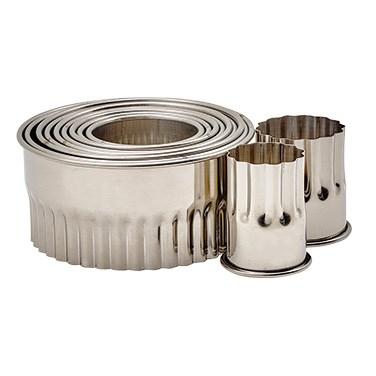 Winco CST-12 11-Piece Round Fluted Heavy Stainless Steel Cookie Cutter Set